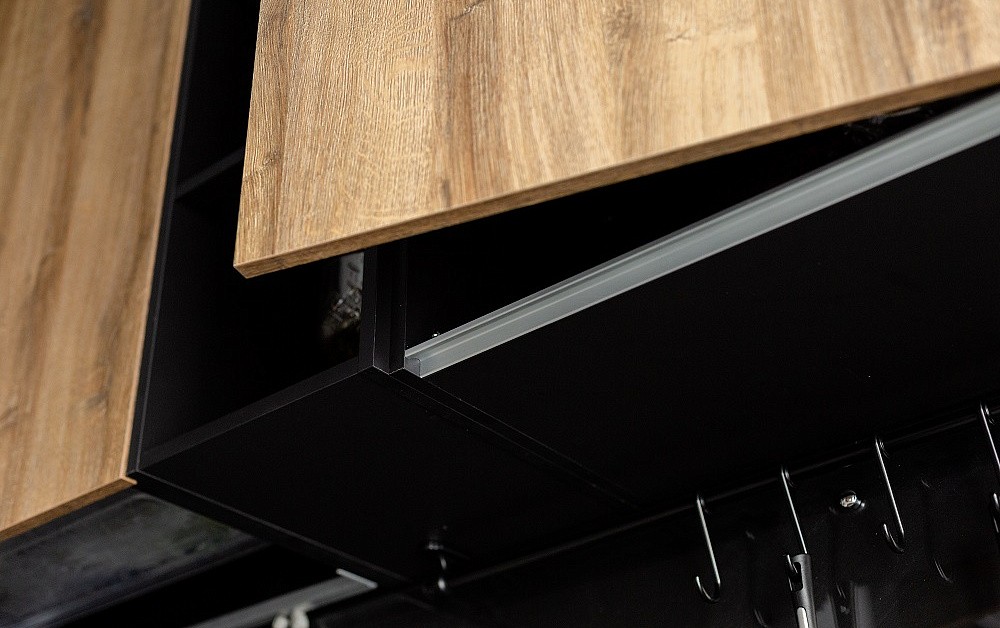 Кухня Ханна Натив + Стоун Вуд