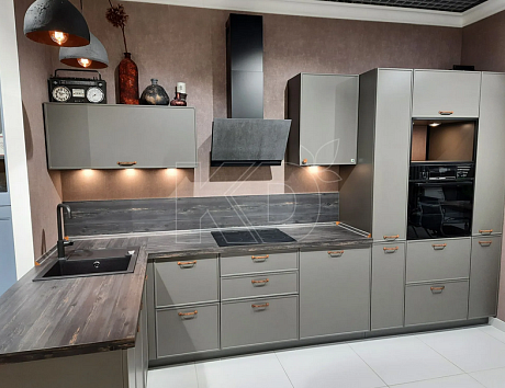 Недорого купить угловые кухни на распродаже