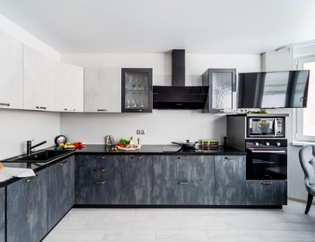 Серая кухня в Клину