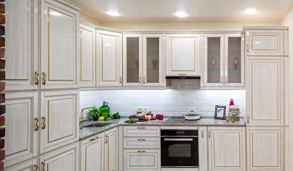 Бежевая кухня в Мурманске