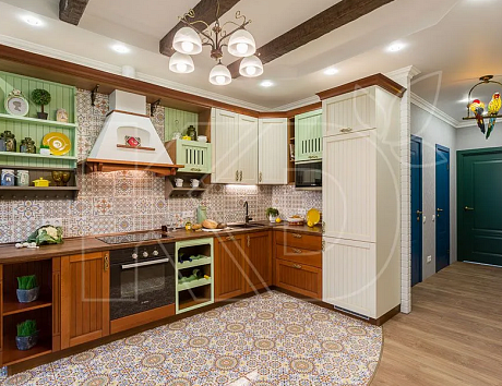Угловая кухня в зеленом цвете