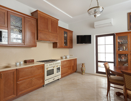 Коричневая кухня в Анапе