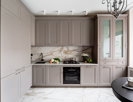 Коричневая кухня в Санкт-Петербурге