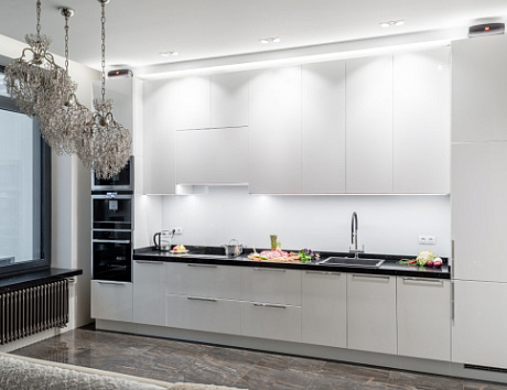 Глянцевая кухня в Казани