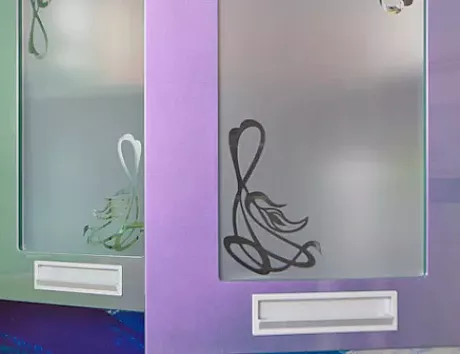 Фиолетовая кухня в Санкт-Петербурге