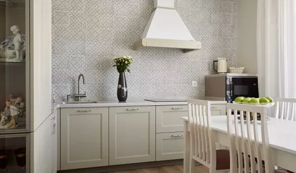 Бежевая кухня в Мурманске