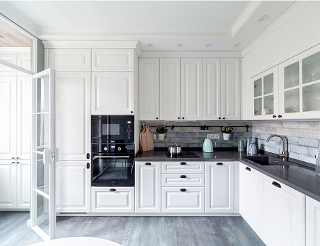 белая кухня в квартире