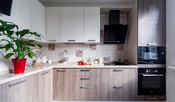 Бежевая кухня в Мурманске