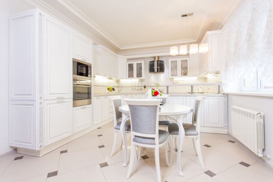 Кухни из массива дерева